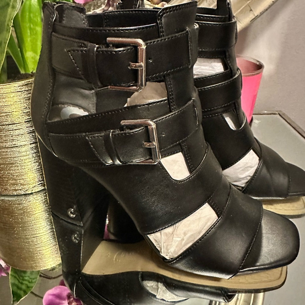 Circus by Sam Edelman Strappy Black Heels